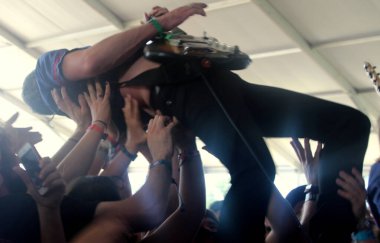 Bonnaroo Müzik ve Sanat Festivali - King Khan konserde