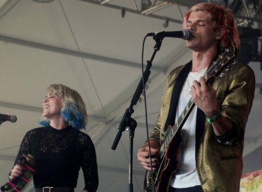 Bonnaroo Müzik ve Sanat Festivali - Konserde Grouplove