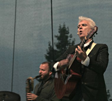 Bonnaroo Müzik ve Sanat Festivali - David Byrne ve St. Vincent konserde