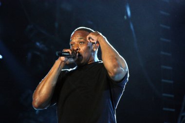 Coachella - Dr Dre ve Snoop Dogg konserde