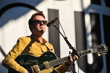 Austin City Limits - İki Kapılı Sinema Kulübü konserde