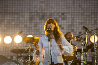 Vali Balosu - Floransa ve Konser Makinesi