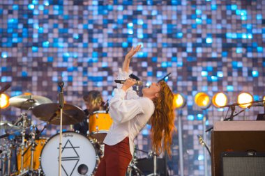 Vali Balosu - Floransa ve Konser Makinesi