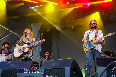 Vali Balosu - Angus ve Julia Stone konserde
