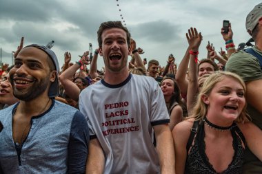 Valiler Balosu - Kalabalık ve Festival Moda