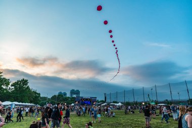 Valiler Balosu - Kalabalık ve Festival Moda