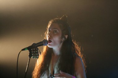 SXSW - Austra - Katie Stelmanis konserde