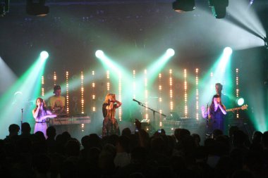 SXSW - Austra - Katie Stelmanis konserde