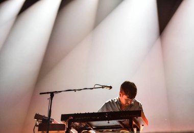 Vali Balosu - James Blake konserde