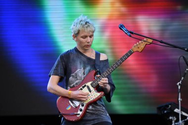 Vali Balosu - Konserde Gölet