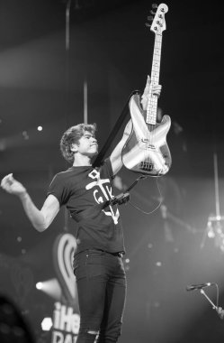 IHeart Radio Jingle Ball - 5 Seconds of Summer in concert