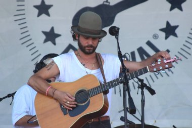 Newport Halk Festivali - Langhorne Slim konserde