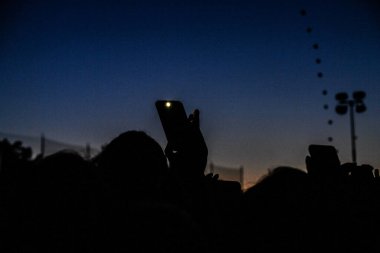 Valilik Balosu - Kalabalık Moda