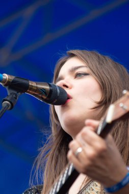 Newport Halk Festivali - Konserde ilk yardım çantası