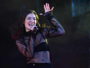 Vali Balosu - Lorde konserde