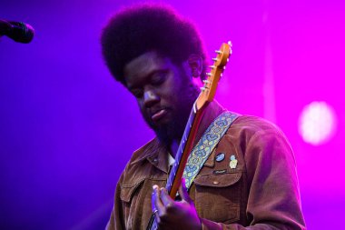 Vali Balosu - Michael Kiwanuka konserde