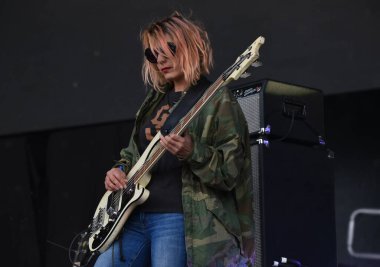 Vali Balosu - Konserde Warpaint