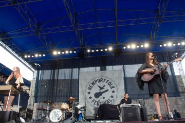 Newport Halk Festivali - Konserde ilk yardım çantası