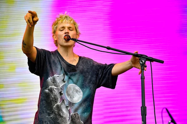 Vali Balosu - Konserde Gölet