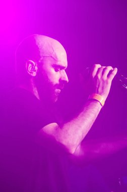 X büyükelçileri bir SXSW özel gündüz partisinde konserdeler.