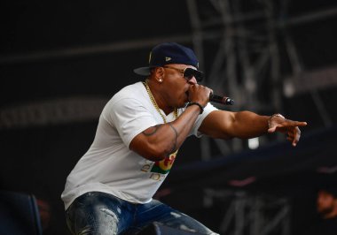 Meadows - LL Cool J konserinde