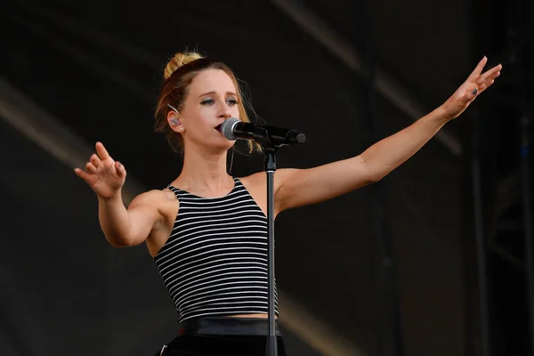 stock image The Meadows -Marian Hill in concert