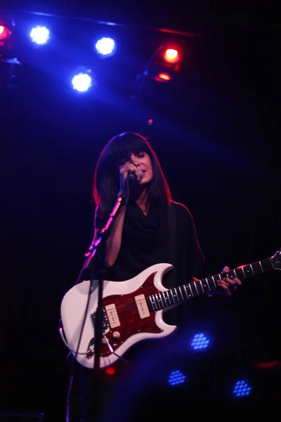 School Seven Bells Koncertezik Brooklyn Bowl New York Ban — Stock Fotó