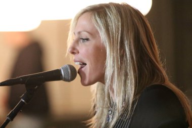 Blake Hazard Brooklyn 'de bir seans çekiyor.