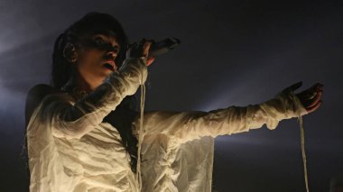 New York 'taki Varşova konserinde FKA dalları