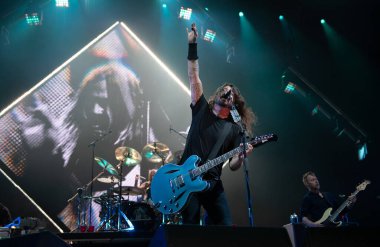 Foo Fighters New York 'ta konser veriyor.