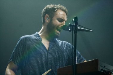 Yerliler New York 'taki Terminal 5' te konser veriyorlar.