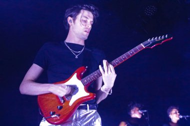 New York 'taki Brooklyn Steel konserinde James Bay