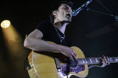 New York 'taki Brooklyn Steel konserinde James Bay