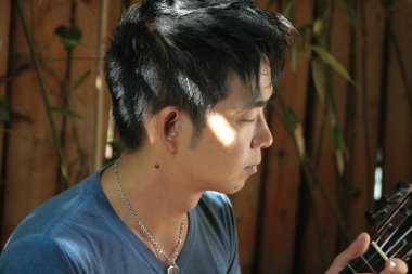 Jake Shimabukuro, New York 'ta bir ukelele filmi çekiyor.