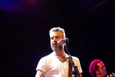 Lucero, New York 'taki Bowery Balo Salonu' nda konser verdi.