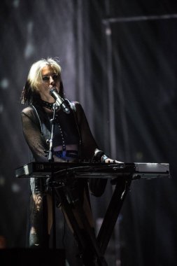 Phantogram - Sarah Barthel ve Josh Carter New York 'taki Hammerstein Balo Salonu' nda konser verdiler