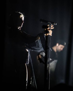 Phantogram - Sarah Barthel ve Josh Carter New York 'taki Hammerstein Balo Salonu' nda konser verdiler