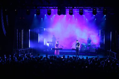 Oh Wonder - Anthony Vander West ve Josephine Vander West Brooklyn Çelik 'te konserde