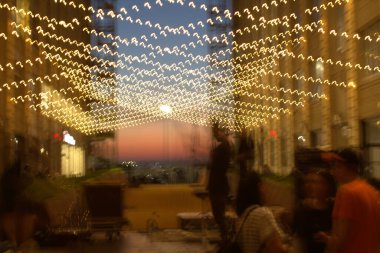 Brooklyn 'de bir avluda gün batımı