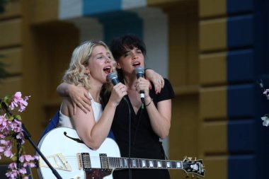 Paltolular - Hana Elion ve JJ Mitchell Brooklyn 'den konserde