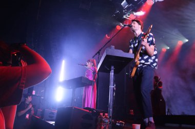 Oh Wonder - Anthony Vander West ve Josephine Vander West Brooklyn Çelik 'te konserde