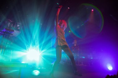 Mo, Philadelphia 'daki Union Transfer' de konserde.