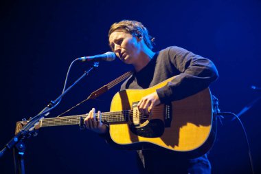 Ben Howard Brooklyn 'deki Barclay Center' da konserde.