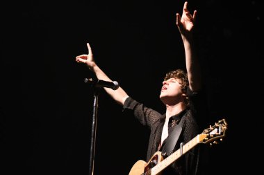 The Kooks, New York 'taki Terminal 5' ten konser veriyor.