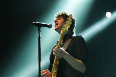 The Kooks, New York 'taki Terminal 5' ten konser veriyor.