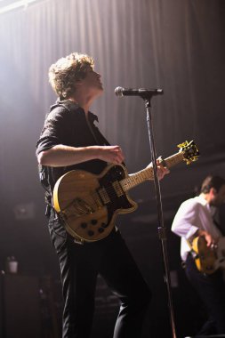 The Kooks, New York 'taki Terminal 5' ten konser veriyor.