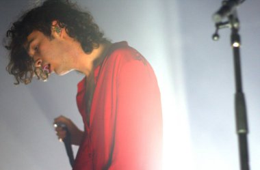 1975 New York 'taki Terminal 5 konserinde.