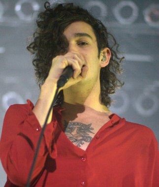 1975 New York 'taki Terminal 5 konserinde.