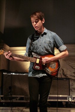 New York 'taki Judson Memorial Kilisesi' nde konserde kayak kulübesi