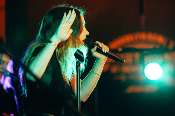 브루클린에서 콘서트에 참여하다 — 스톡 사진